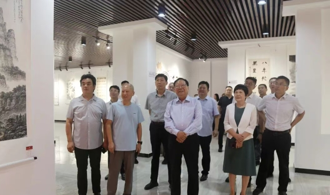 ​河南省漯河市举办纪念抗战胜利80周年书画展