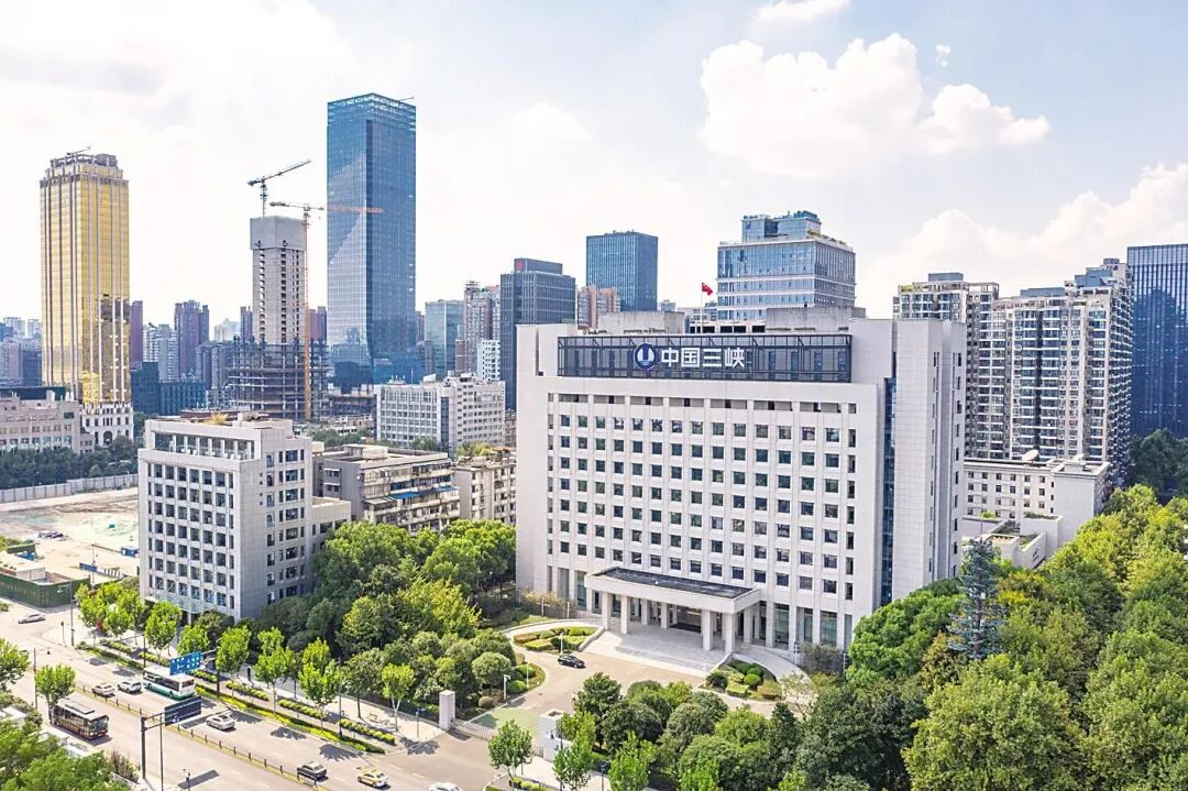两大央企百亿级绿色能源项目落地青岛，海上风电产业布局加速